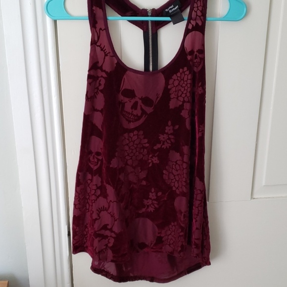teenage runaway Tops - Wine colored velvet racerback tank with skulls